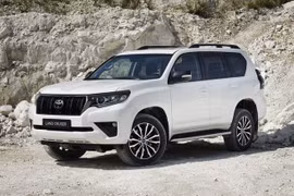Nhiều đại lý nhận đặt cọc Toyota Land Cruiser Prado 2021, giá dự kiến hơn 2,5 tỷ đồng