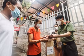 Báo Công an Nhân dân: Nối dài những hoạt động thiện nguyện vì cộng đồng trong phòng, chống dịch Covid-19