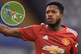 Tiền vệ Fred bị phân biệt chủng tộc sau trận MU thua 1-3 trước Leicester