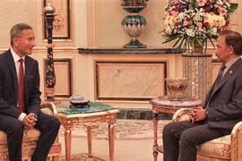 Singapore và Brunei ‘quan ngại sâu sắc' về Myanmar, EU trừng phạt 11 quan chức quân đội