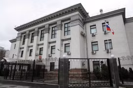 Lãnh sự quán Nga ở Ukraine bị tấn công bom xăng