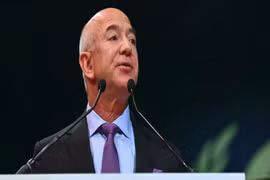 Tỷ phú Jeff Bezos tặng ông Obama "món quà lớn chưa từng có"
