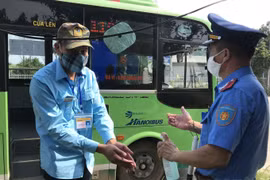 Hà Nội: Tiếp tục giảm tần suất hoạt động của xe buýt