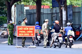 Vĩnh Long: Nới lỏng giãn cách xã hội, cho phép di chuyển giữa các vùng xanh