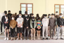 Phát hiện hàng chục “nam thanh, nữ tú” mở “tiệc ma túy” trong khách sạn
