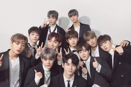 Nhóm nhạc Wanna One tái hợp với đội hình không trọn vẹn