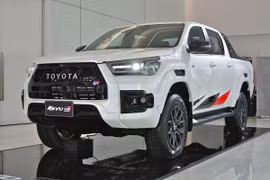 Toyota Hilux GR-Sport 2021 ra mắt tại Thái Lan, giá từ 27.033 USD