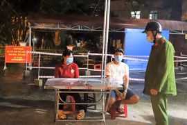 Xử phạt 500 triệu đồng đối với 65 tài xế và phụ xe vi phạm phòng, chống dịch COVID-19