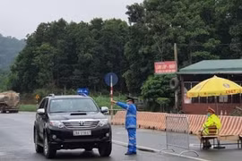 Hà Nội: Trong 24 giờ, kiểm soát hơn 24.000 lượt phương tiện, phạt 11 trường hợp kinh doanh vi phạm