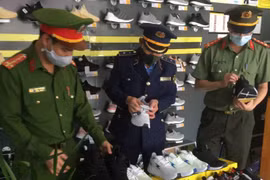 Bắc Ninh: Phát hiện gần 5.000 đôi giày Nike, Adidas giả mạo