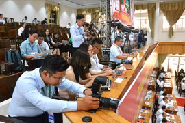 Viết về xây dựng Đảng, dễ hay khó?