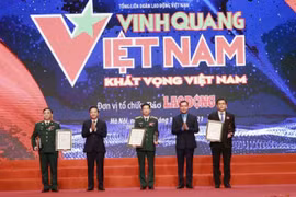 Tôn vinh những tấm gương tiêu biểu tại chương trình “Vinh quang Việt Nam” năm 2021