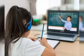 Bộ Giáo dục và Đào tạo yêu cầu không dạy học sinh nội dung nâng cao, bỏ các nội dung quá cũ