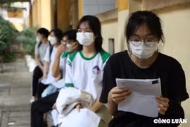 Sở GD-ĐT TP. HCM đề nghị cấp mã định danh, tiêm khẩn vaccine ngừa Covid-19 cho học sinh