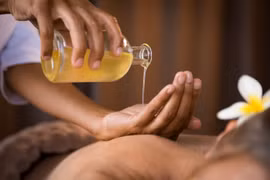 TP. HCM lý giải việc tạm ngưng hoạt động quán bar, karaoke, spa