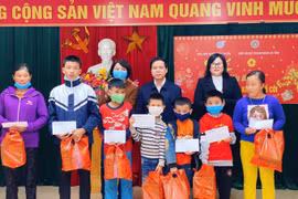 Hà Tĩnh: Tết yêu thương vì phụ nữ nghèo và trẻ mồ côi