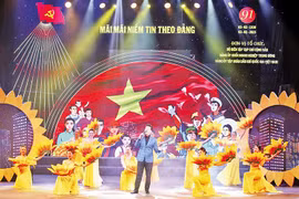 Chương trình nghệ thuật "Mãi mãi niềm tin theo Ðảng": Ngợi ca ý Đảng - lòng dân hòa quyện