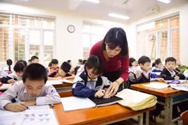 Từ 20/3, xếp lương giáo viên THCS theo quy định mới
