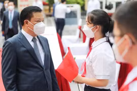 Bí thư Hà Nội: Cho học sinh trở lại trường học phải thận trọng, không nóng vội