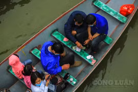 Những bất cập ngày đầu tiên mở cửa trở lại ở chùa Hương