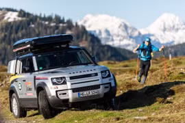 Land Rover sẽ cung cấp một đội xe phiên bản Defender 110 cho cuộc đua mạo hiểm khắc nghiệt nhất thế giới