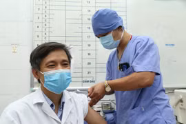 Chính thức tiêm thử nghiệm vaccine Nano Covax giai đoạn 3
