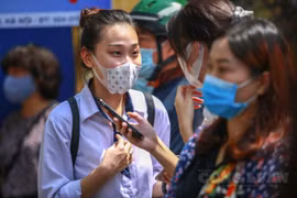 Kết thúc bài thi môn văn, nhiều thí sinh ôn "lệch tủ" nhưng vẫn tự tin đạt kết quả tốt