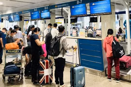 Hành khách đi máy bay được mang theo những gì?