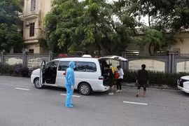 Hà Tĩnh: Tiếp nhận 8 công dân trốn trong xe đông lạnh về cách ly tự trả phí
