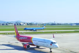 Bộ Giao thông “hỏi ý kiến” Hà Nội về việc nối lại các đường bay nội địa