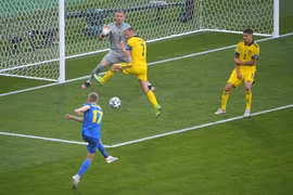 Tuyển Ukraine 2-1 Thụy Điển tại Vòng 16 đội Euro 2020