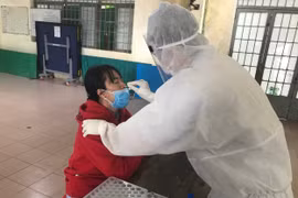 Người dân phải tự trả phí xét nghiệm Covid-19 theo nhu cầu
