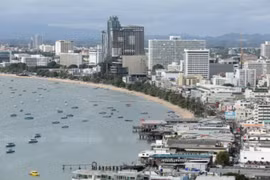121 người bị bắt vì sử dụng thuốc và rượu bị cấm ở Pattaya