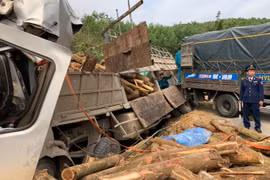 Vụ tai nạn thảm khốc tại Thanh Hóa: Xe tải chở quá 5 người so với quy định