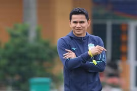 HLV Kiatisak: "Kỹ thuật của cầu thủ HAGL hoàn hảo"