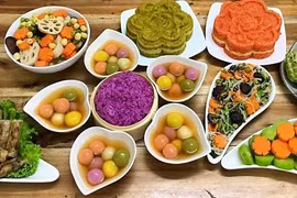 Sắm lễ vật, bài cúng Rằm tháng 7 mùa Covid-19 thế nào là chuẩn nhất?