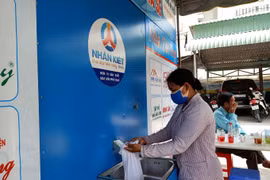 Đồng Tháp hỗ trợ khẩn cấp hộ nghèo, hộ cận nghèo và người bán vé số