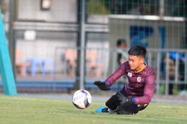 Hà Nội FC bổ sung thủ môn thứ 4