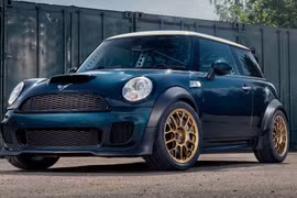 MINI Cooper được trang bị động cơ V8 mạnh 414 mã lực của BMW M3
