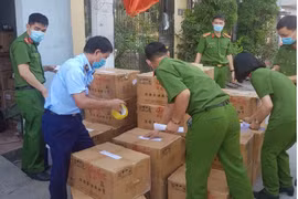 Hà Nội: Tạm giữ 4 tấn mỹ phẩm có dấu hiệu nhập lậu