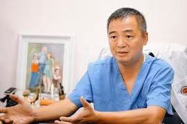 Đại dịch như cơn mưa rào gột sạch “sơn son thếp vàng” của nhiều bộ phận trong xã hội