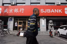 Bóng ma khủng hoảng tiền mặt bao trùm các ngân hàng Trung Quốc