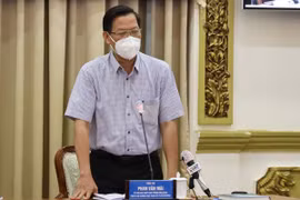 TP. HCM: Khi biểu hiện ho, sốt, chỉ cần gọi điện, sẽ có đội y tế lưu động đến từng nhà lấy mẫu