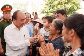 Chủ tịch nước Nguyễn Xuân Phúc: Nông thôn mới giữ gìn văn hóa của người Việt, văn hóa của tình làng, nghĩa xóm