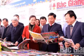 Tự hào về quá khứ, vững tin hướng tới tương lai