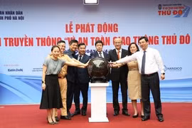 Phát động Chương trình truyền thông 'Vì an toàn giao thông Thủ đô' năm 2021