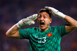 Thủ thành Văn Lâm sang Nhật Bản thi đấu cho Cerezo Osaka
