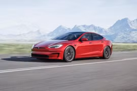 Tesla Model S 2021 một lần sạc có thể chạy được hơn 800 km