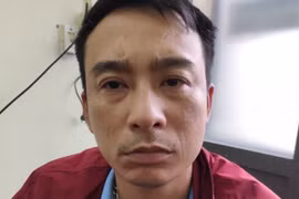 Khởi tố đối tượng say rượu đánh cảnh sát giao thông