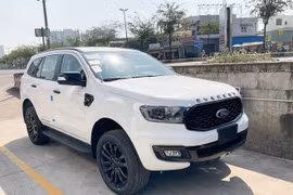 Ford Everest Sport 2021 xuất hiện tại đại lý ở TP. HCM, giá bán 1,112 tỷ đồng